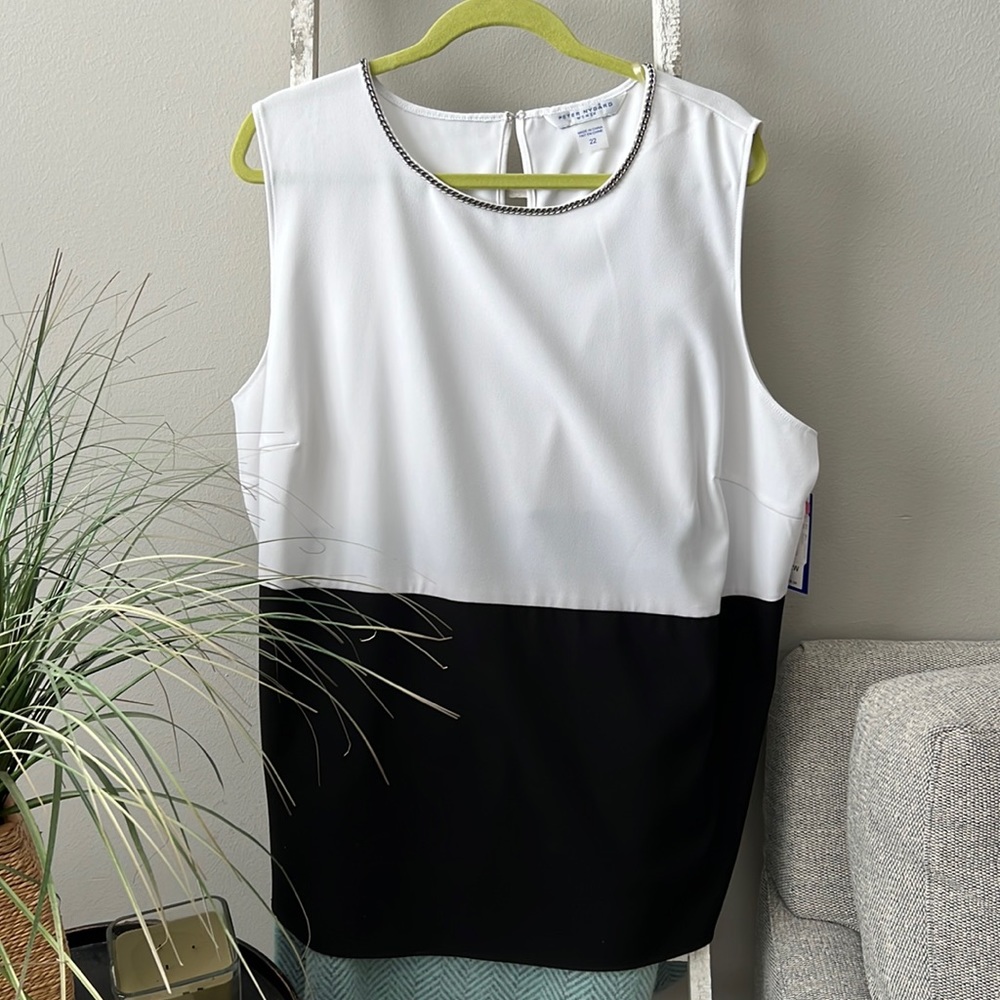 Gorgeous, classy Peter Nygard Top w/Chain Detail, Size 22W, NWT, Retail $59